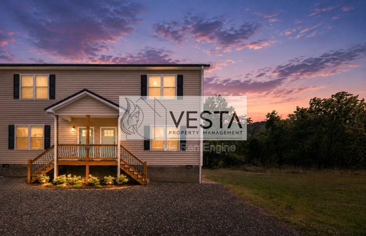 Apartment for rent at 113 Stone Dr #105, Swannanoa, NC 28778