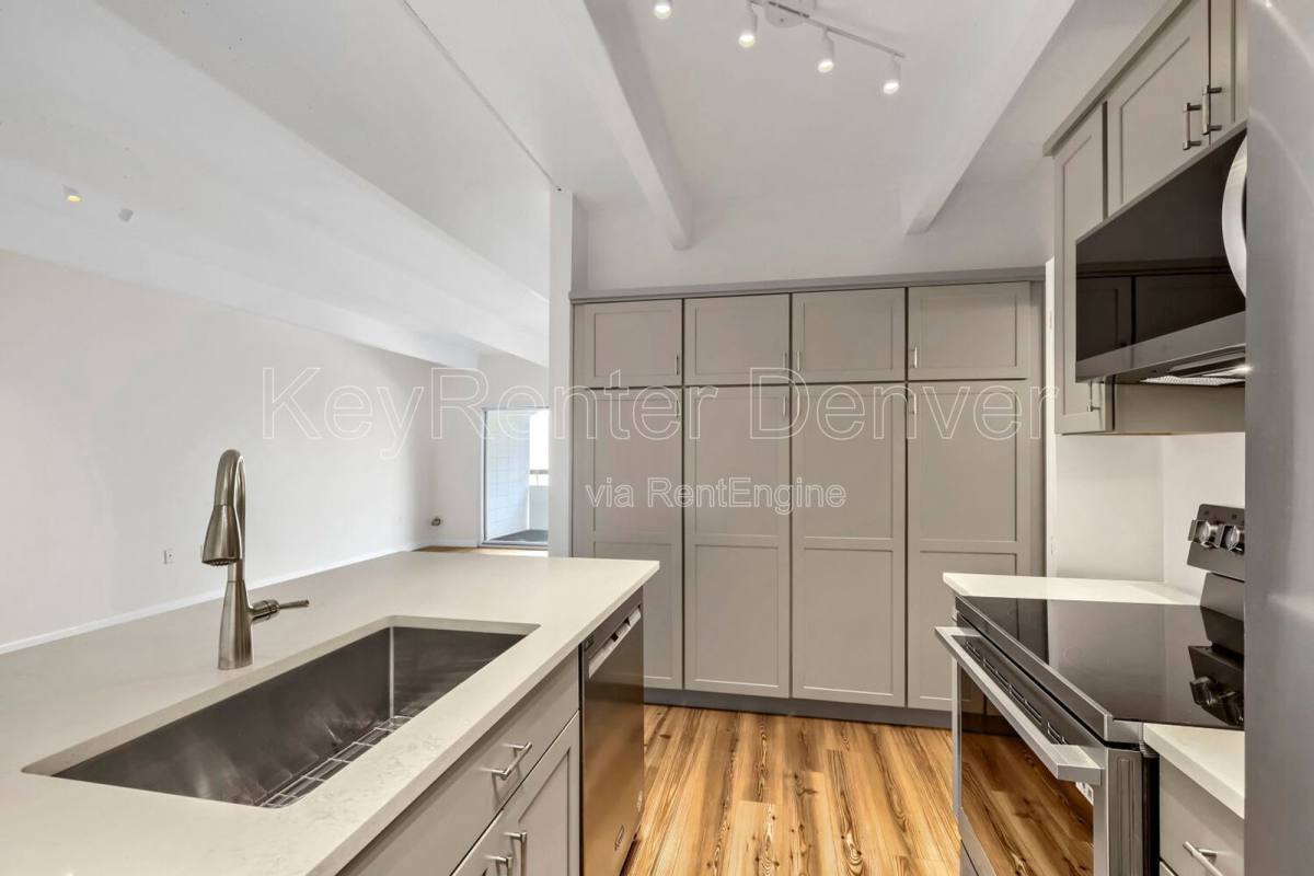Apartment for rent at 551 N Pearl St #303, Denver, CO 80203