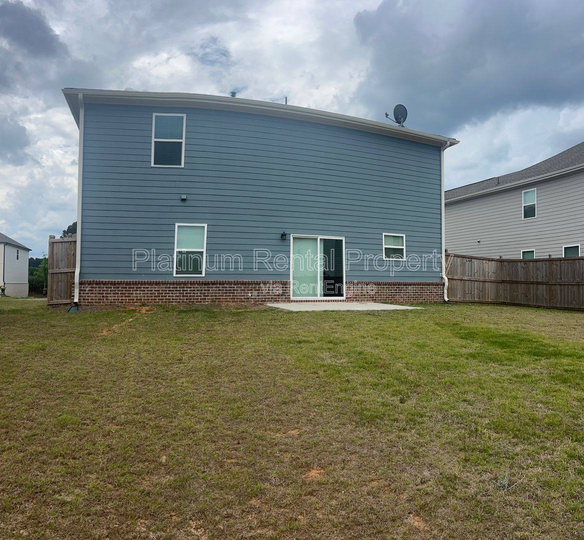 House for rent at 3843 Rustic Barn Way, Loganville, GA 30052