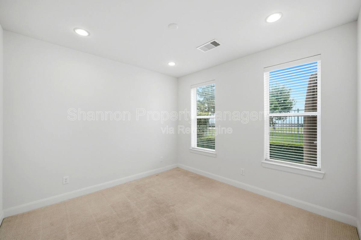 House for rent at 3131 Leeland St, Houston, TX 77003