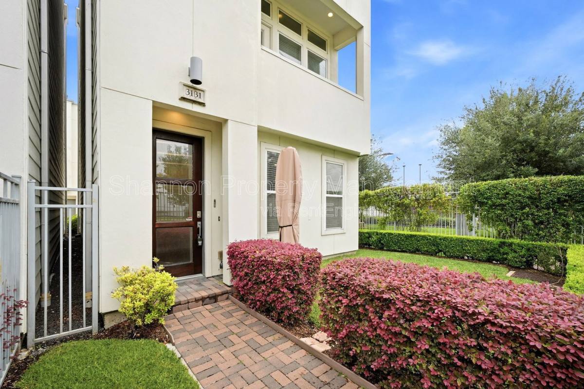 House for rent at 3131 Leeland St, Houston, TX 77003