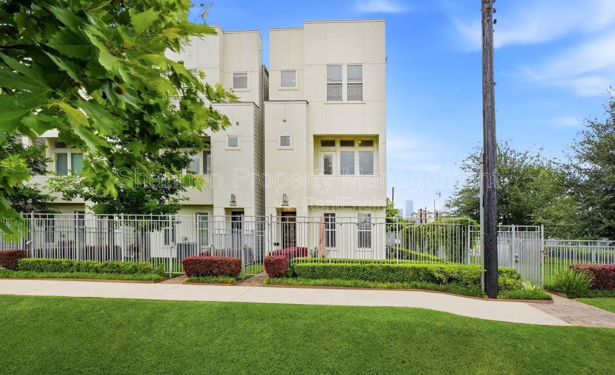 House for rent at 3131 Leeland St, Houston, TX 77003