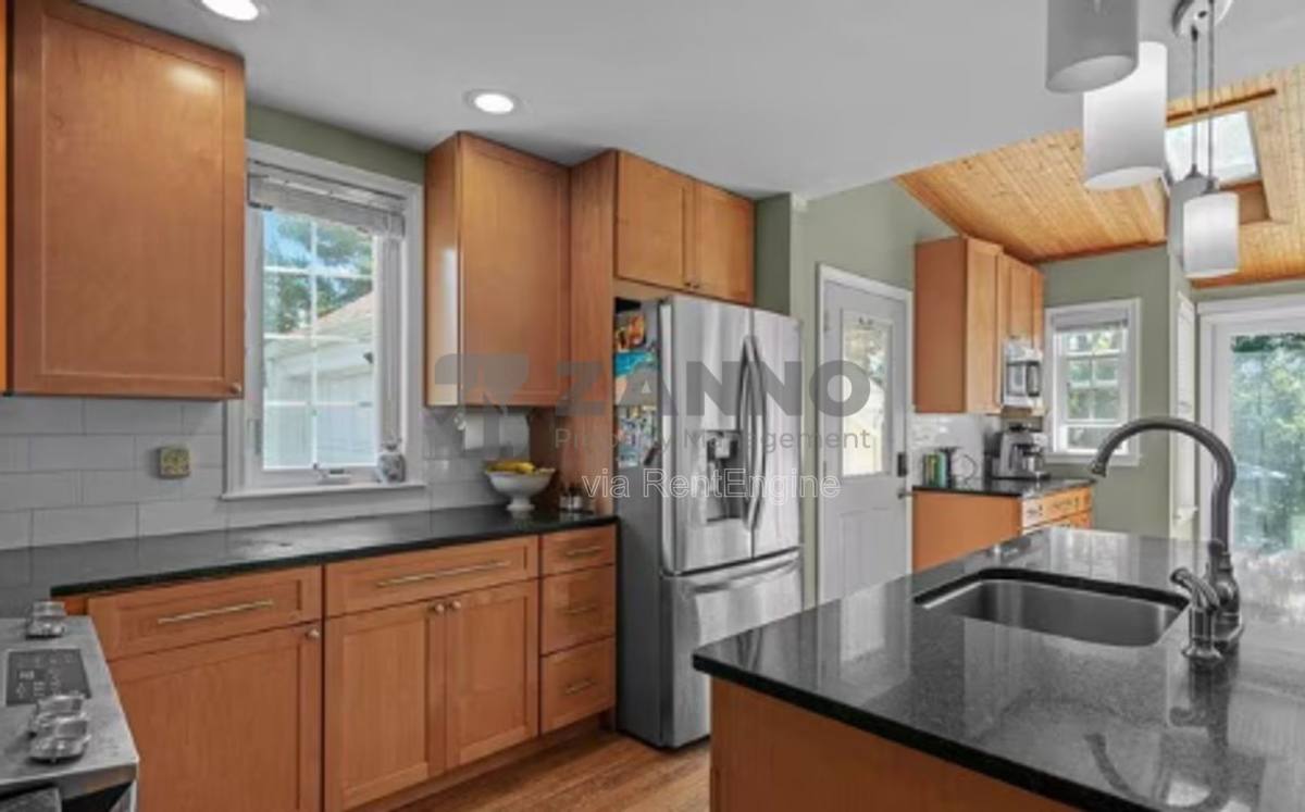 House for rent at 6 Fairview Ave, Lincoln, RI 02865