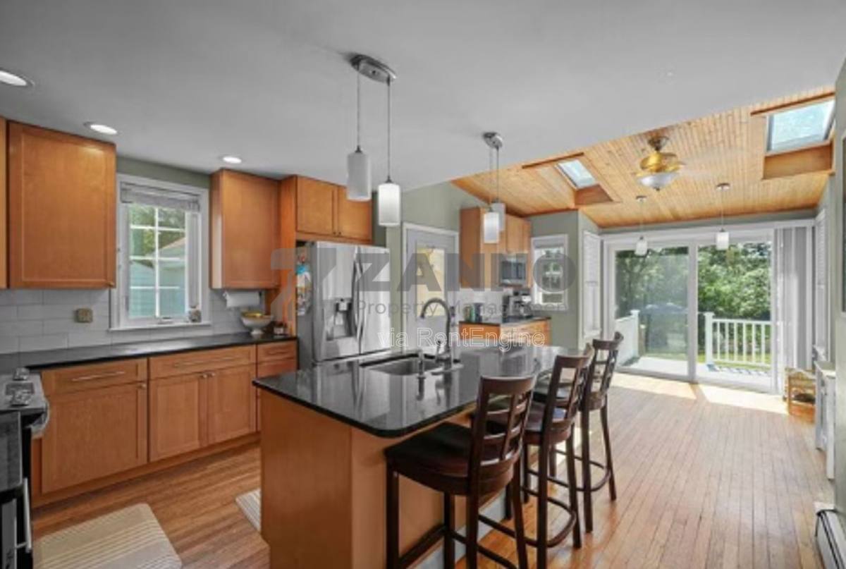 House for rent at 6 Fairview Ave, Lincoln, RI 02865