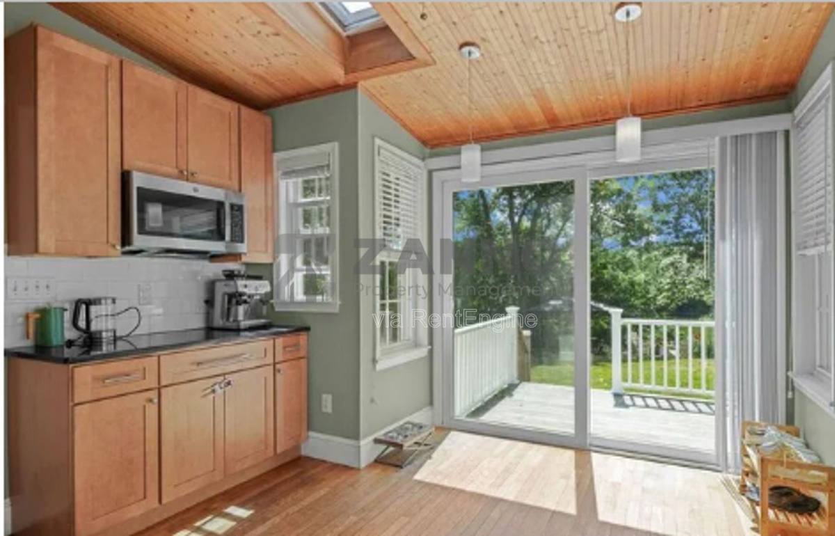 House for rent at 6 Fairview Ave, Lincoln, RI 02865