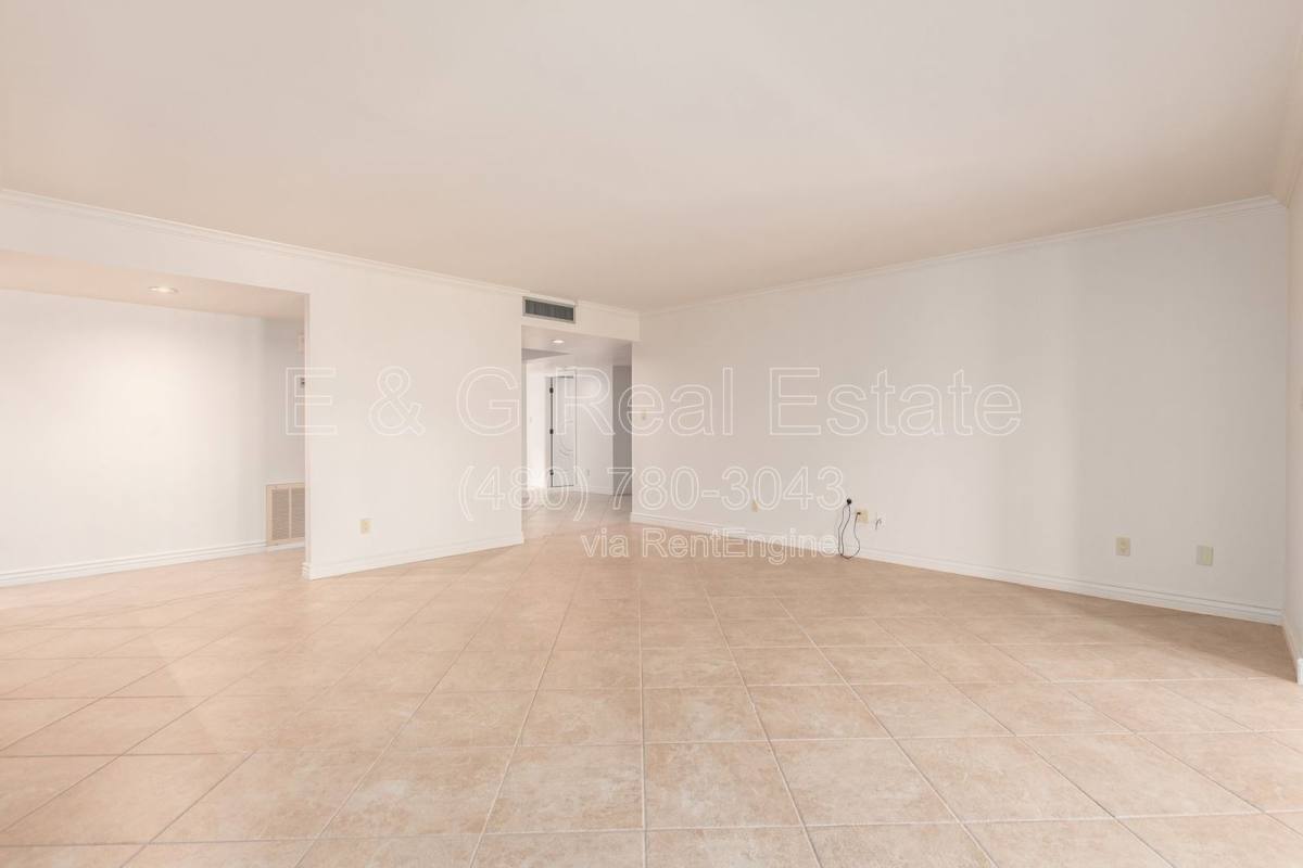 Apartment for rent at 6282 E Pinchot Ave, Scottsdale, AZ 85251