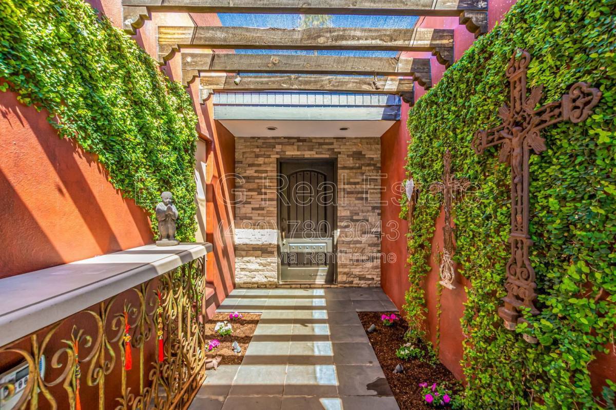 Apartment for rent at 6282 E Pinchot Ave, Scottsdale, AZ 85251