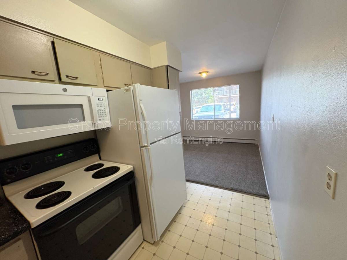 Condo for rent at 3041 W Hamilton Place #3, Englewood, CO 80110