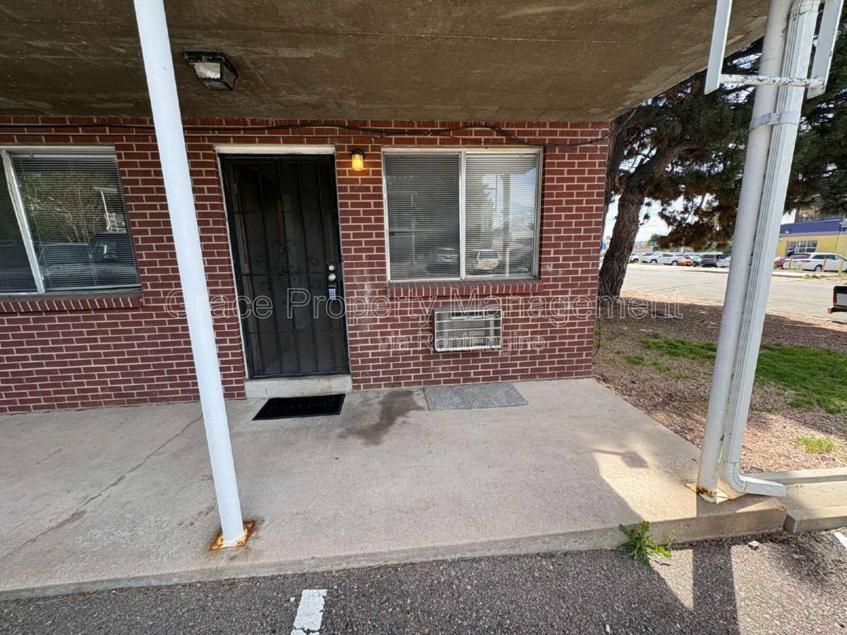 Condo for rent at 3041 W Hamilton Place #3, Englewood, CO 80110