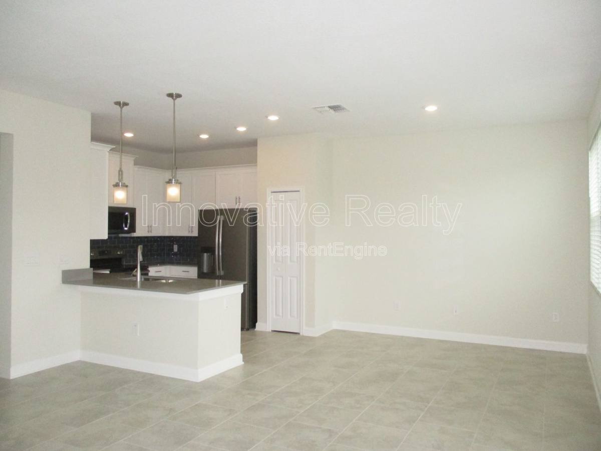 Townhouse for rent at 11504 Whistling Pine Way, Orlando, FL 32832