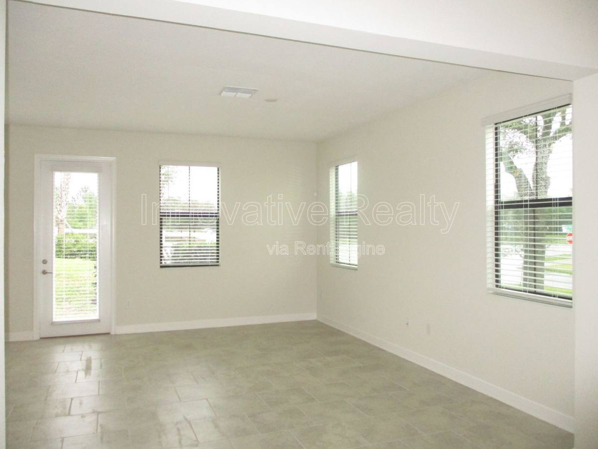 Townhouse for rent at 11504 Whistling Pine Way, Orlando, FL 32832