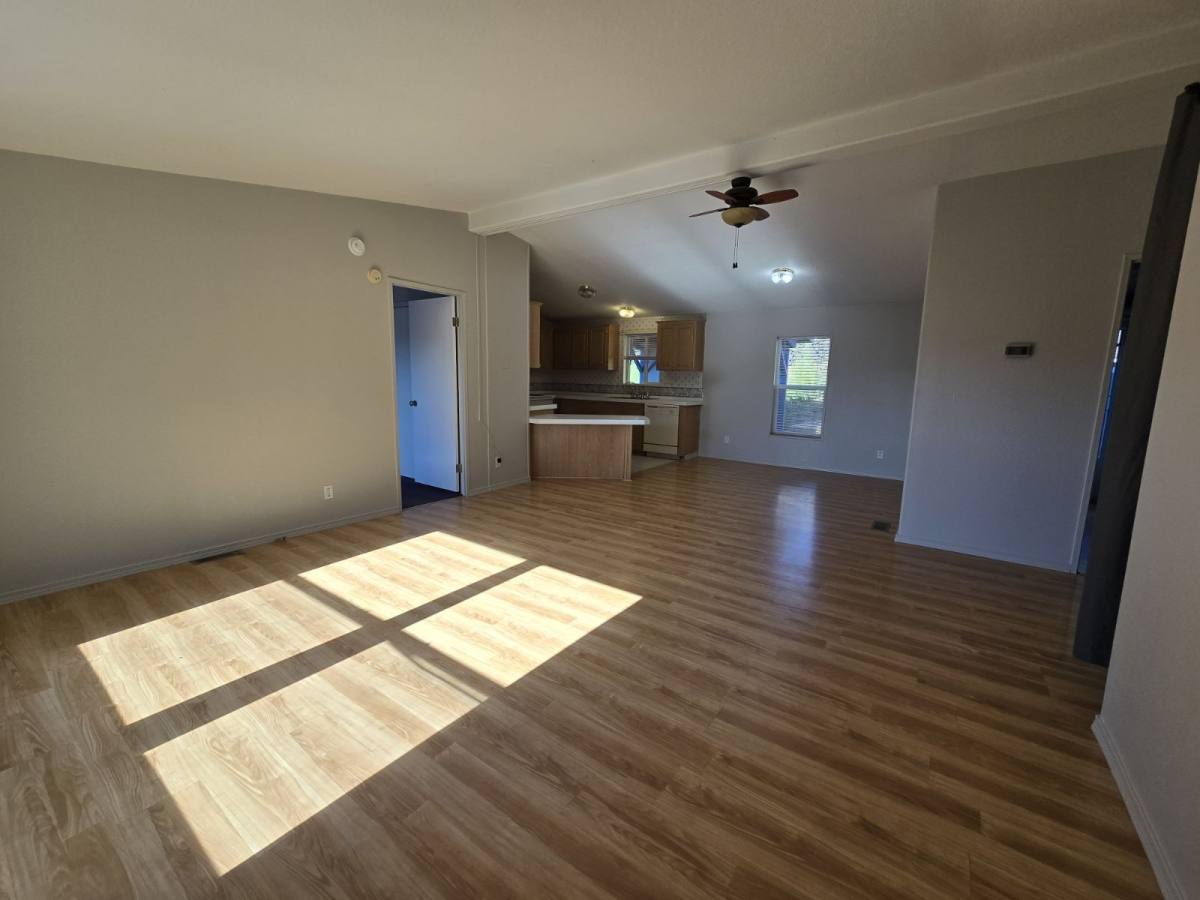 House for rent at 2032 NE Klamath Ave, Roseburg, OR 97470
