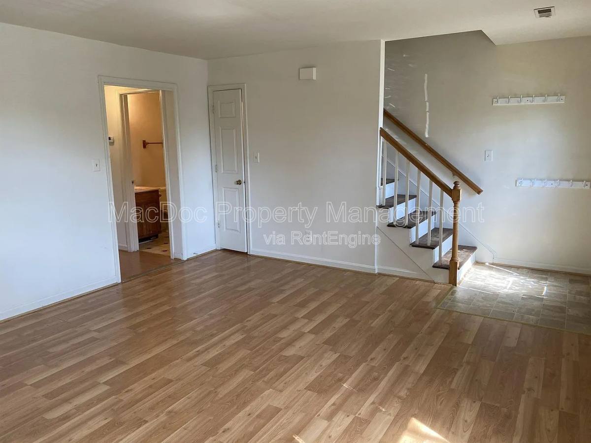 Townhouse for rent at 118 Farrell Lane, Fredericksburg, VA 22401