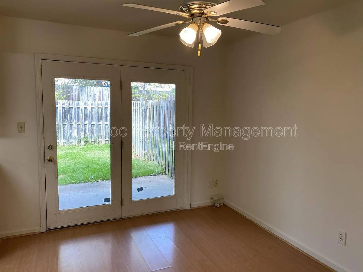 Townhouse for rent at 118 Farrell Lane, Fredericksburg, VA 22401