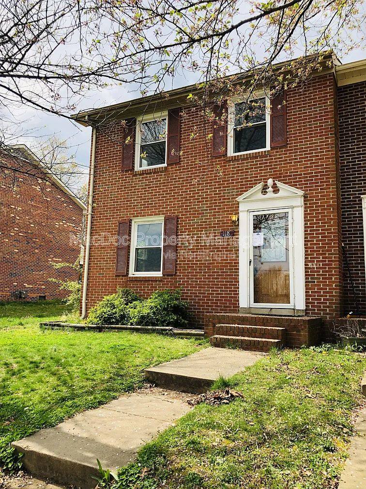 Townhouse for rent at 118 Farrell Lane, Fredericksburg, VA 22401
