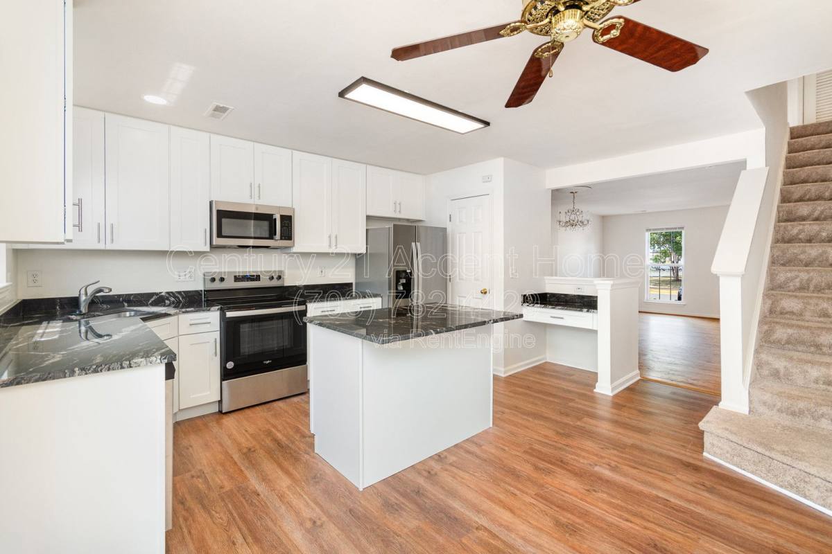 Townhouse for rent at 45425 Clarkes Crossing Square, Sterling, VA 20164