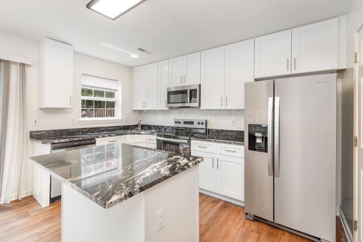 Townhouse for rent at 45425 Clarkes Crossing Square, Sterling, VA 20164