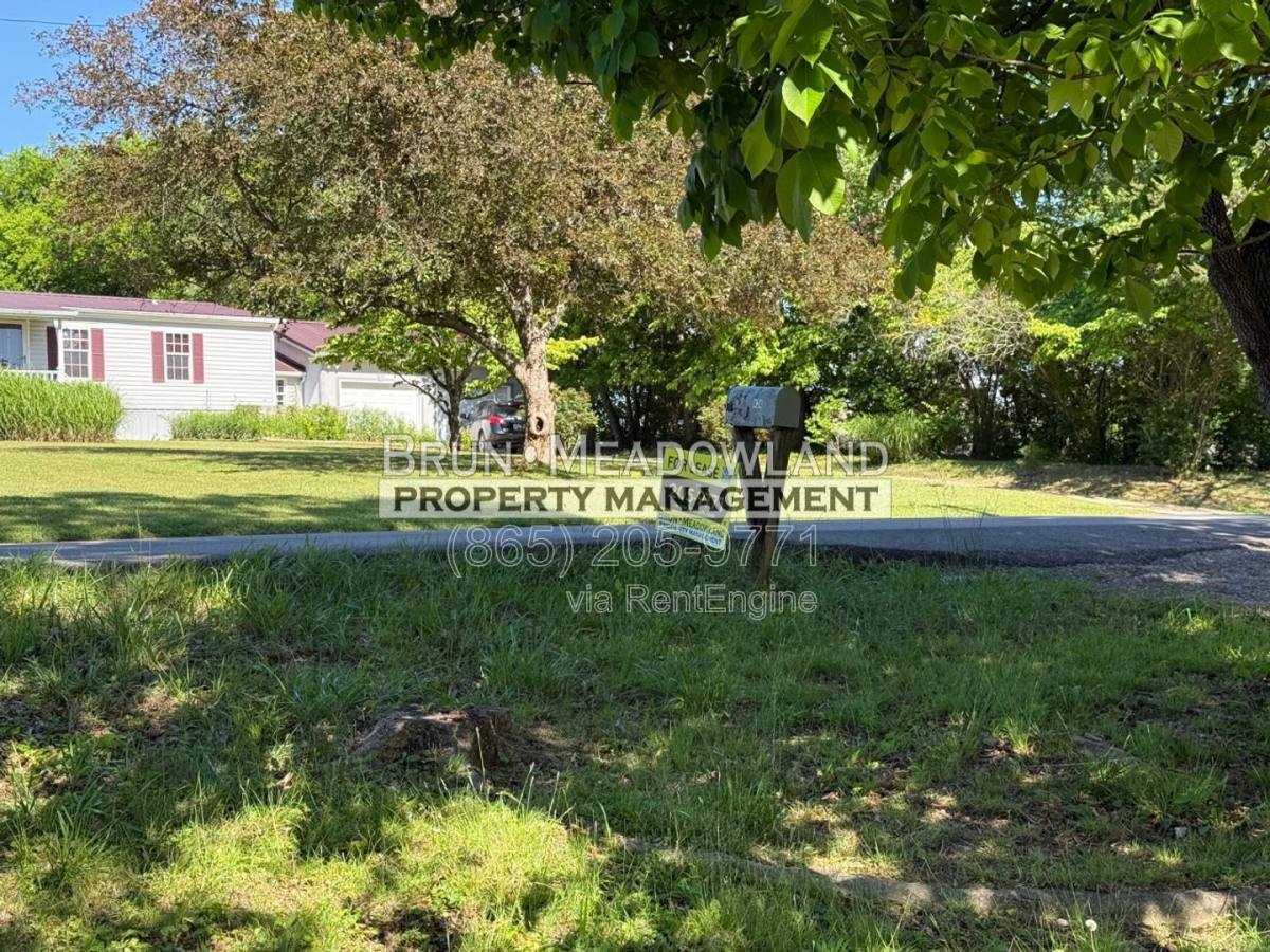 Apartment for rent at 424 Patterson Rd, Walland, TN 37886