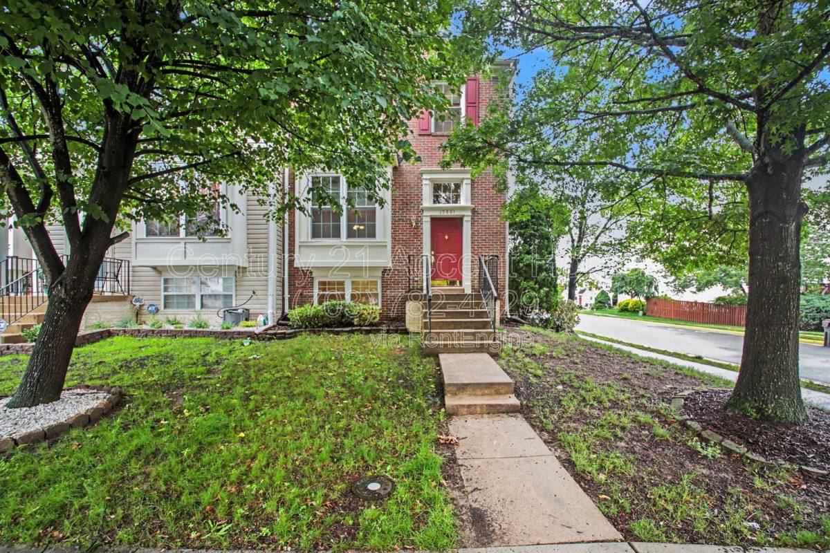 Townhouse for rent at 13601 Filly Court, Gainesville, VA 20155