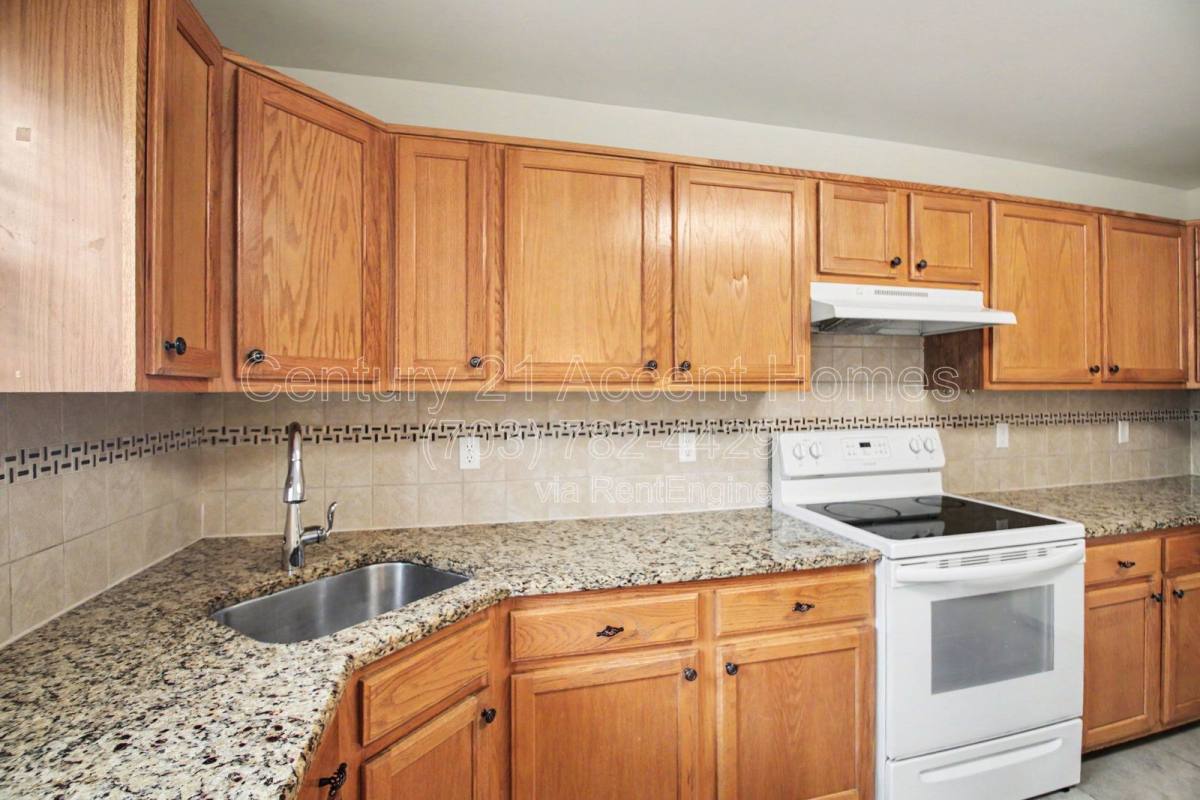 Townhouse for rent at 13601 Filly Court, Gainesville, VA 20155
