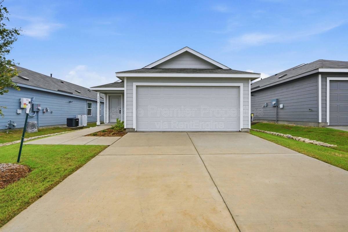House for rent at 3914 Ontario Way, Sherman, TX 75090