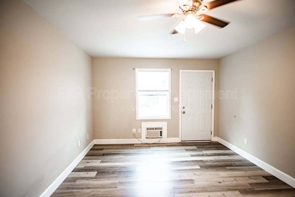Apartment for rent at 2311 Holbrook Dr #4, Knoxville, TN 37918