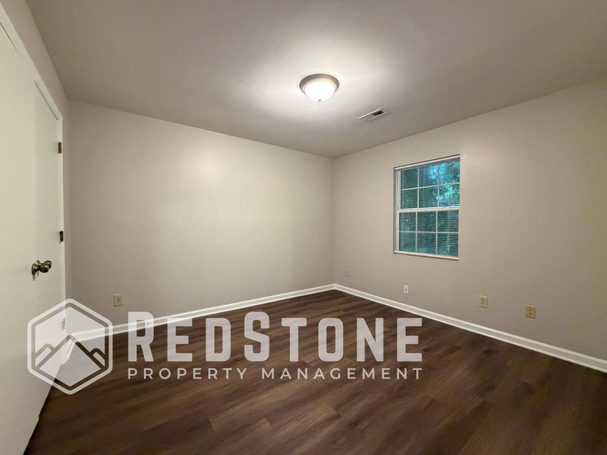 Apartment for rent at 221 Quintas Ave #B, Burlington, NC 27215