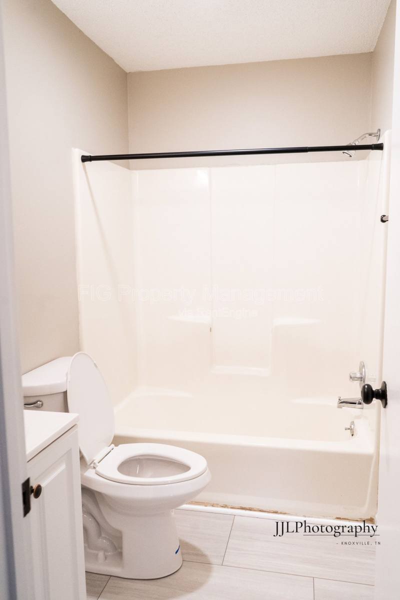 Apartment for rent at 129 Hillcrest Dr #20, Knoxville, TN 37918