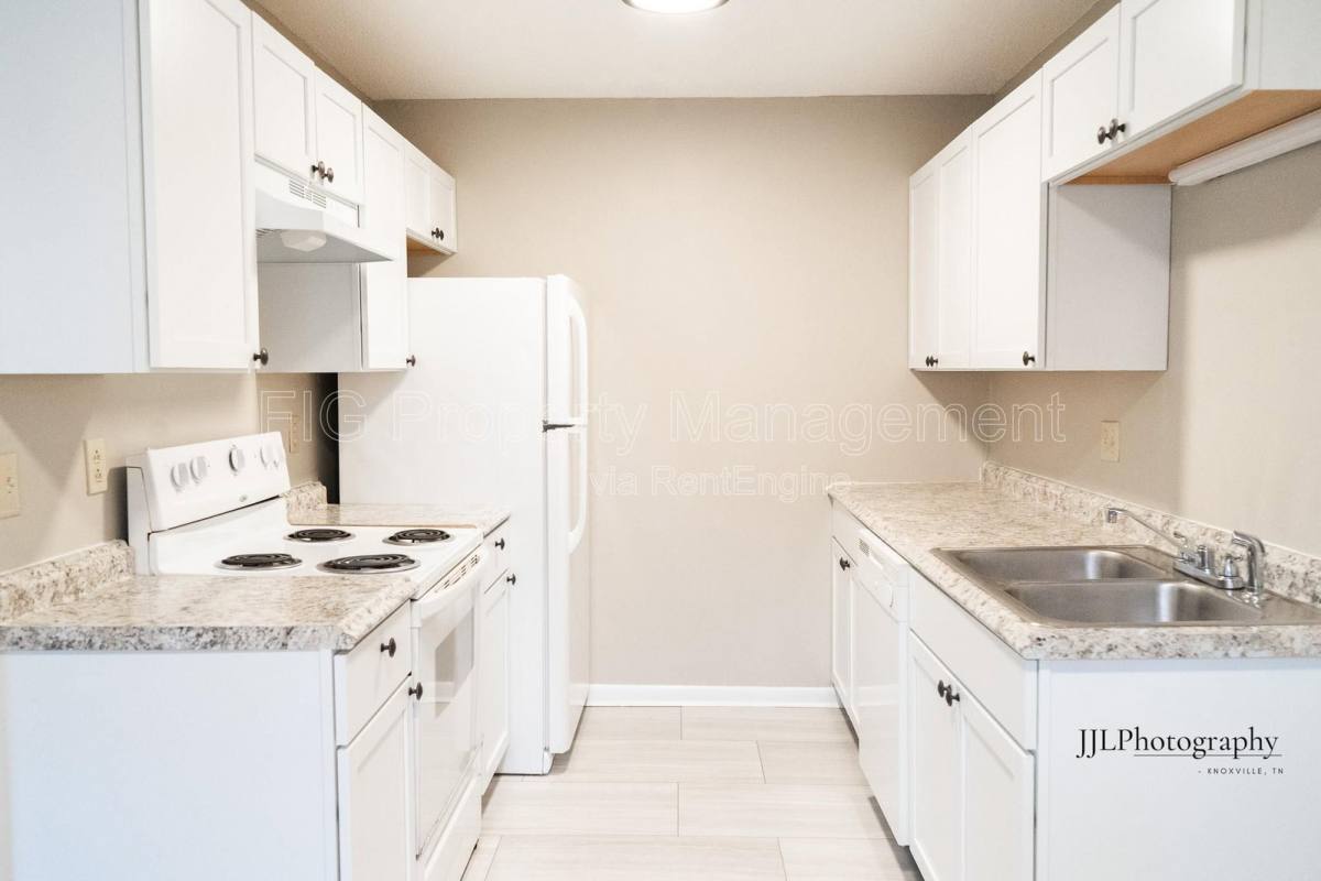 Apartment for rent at 129 Hillcrest Dr #20, Knoxville, TN 37918