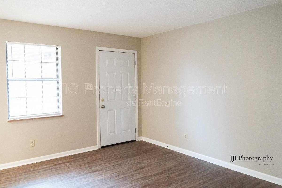 Apartment for rent at 129 Hillcrest Dr #20, Knoxville, TN 37918