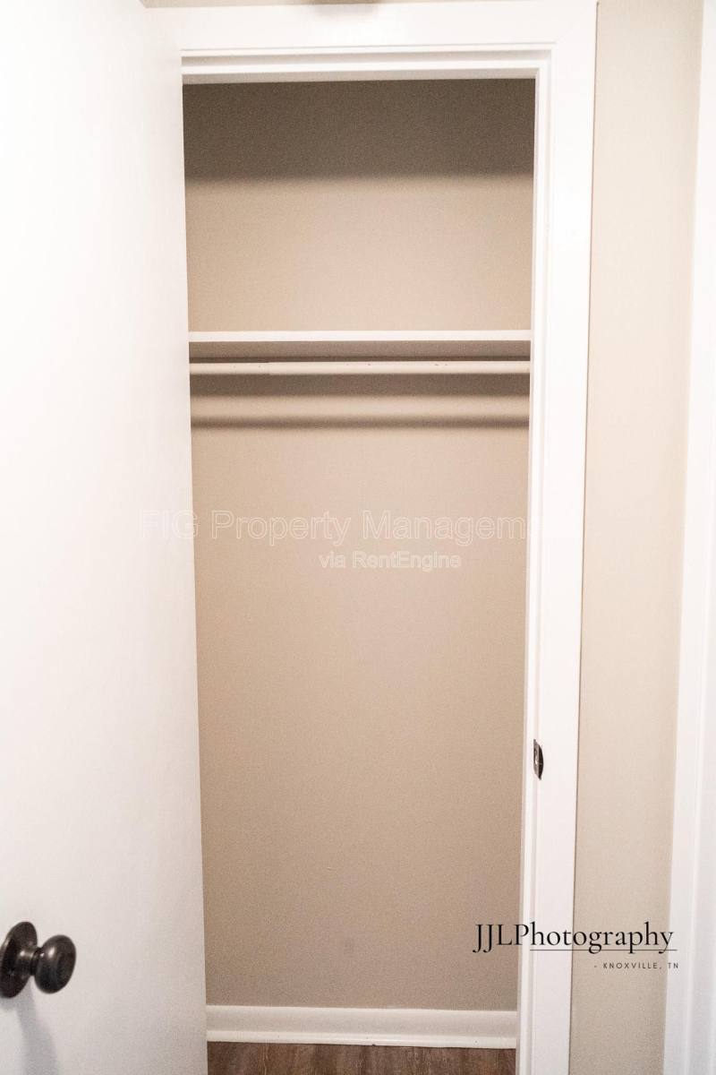 Apartment for rent at 129 Hillcrest Dr #20, Knoxville, TN 37918