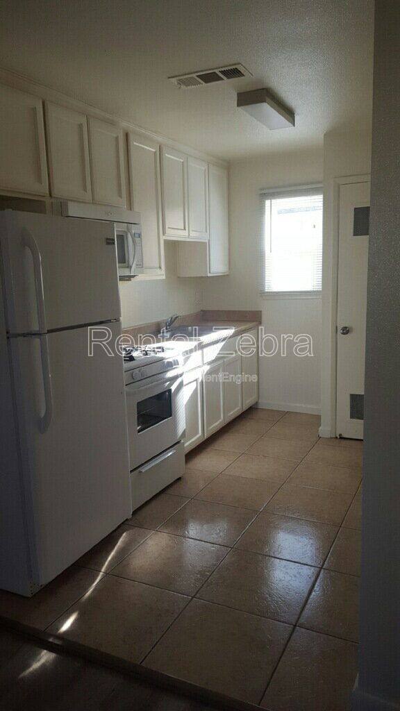 Apartment for rent at 108 E 12th St #2, Merced, CA 95341