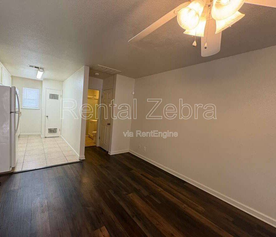 Apartment for rent at 108 E 12th St #2, Merced, CA 95341