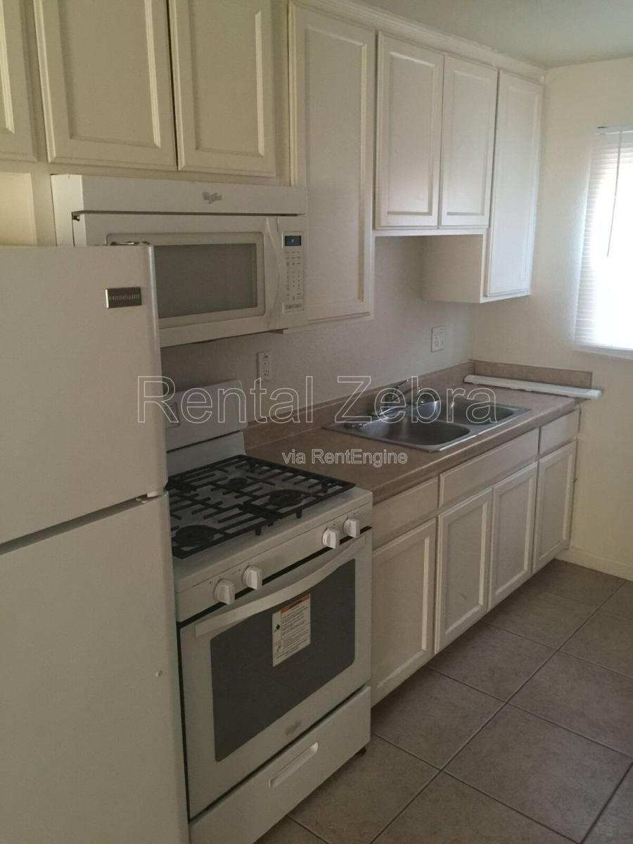 Apartment for rent at 108 E 12th St #2, Merced, CA 95341