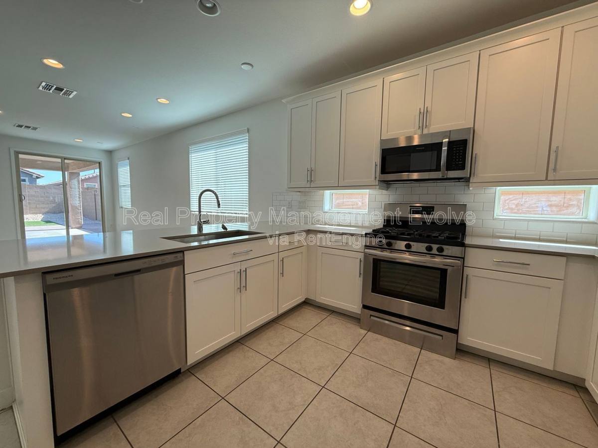 House for rent at 6324 W Warner St, Phoenix, AZ 85043