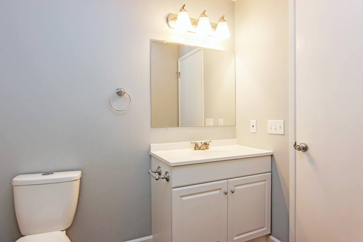 Apartment for rent at 17340 SW Oak St, Beaverton, OR 97007