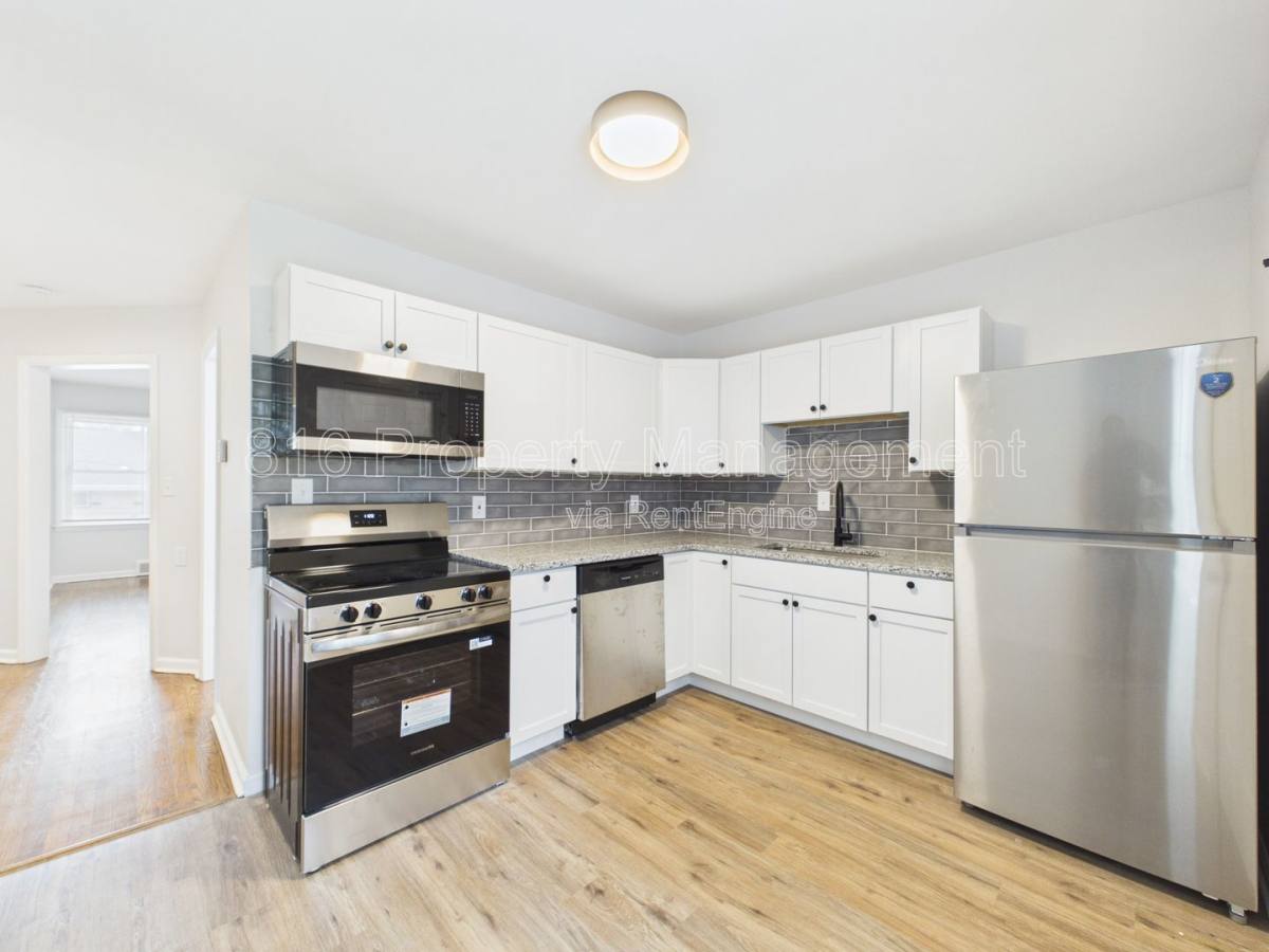 Apartment for rent at 4279 E 60 Terrace, Kansas City, MO 64130