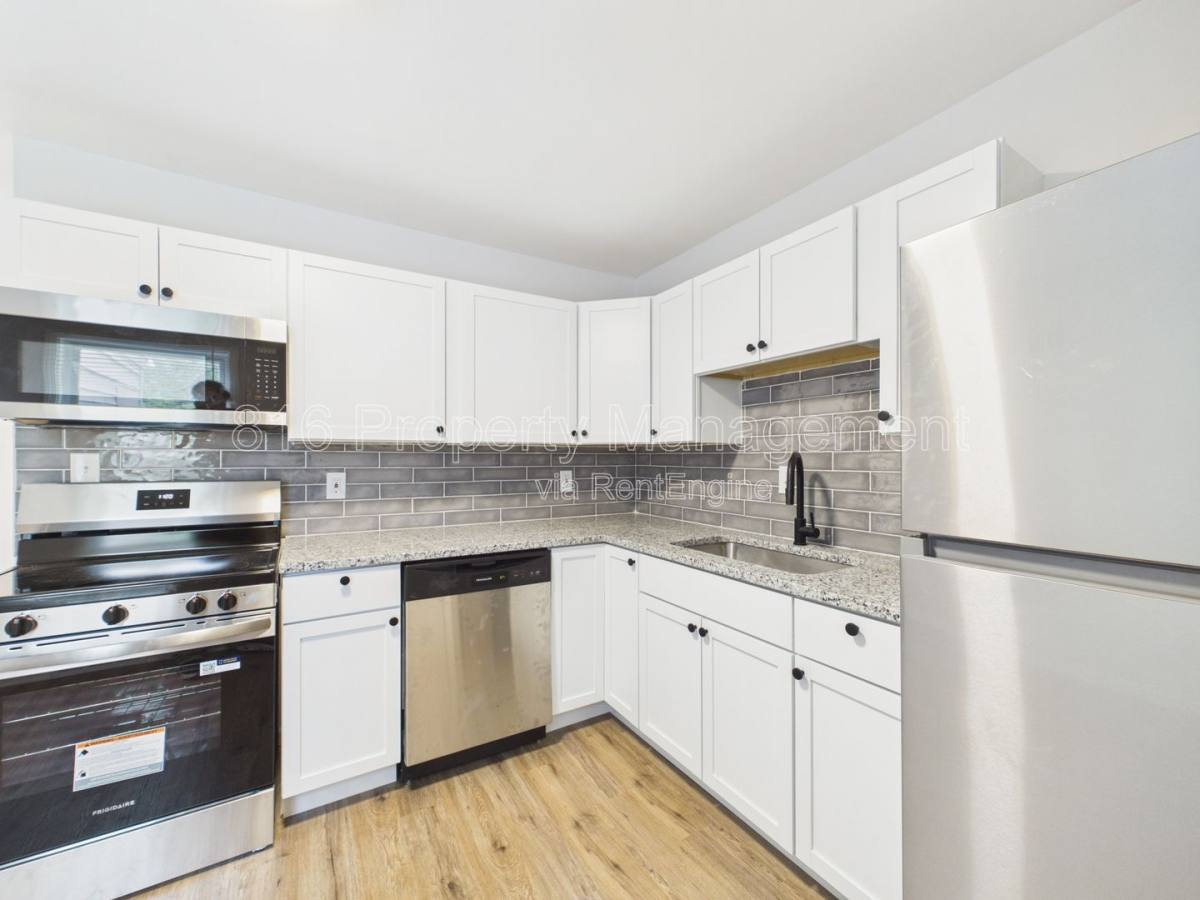 Apartment for rent at 4279 E 60 Terrace, Kansas City, MO 64130