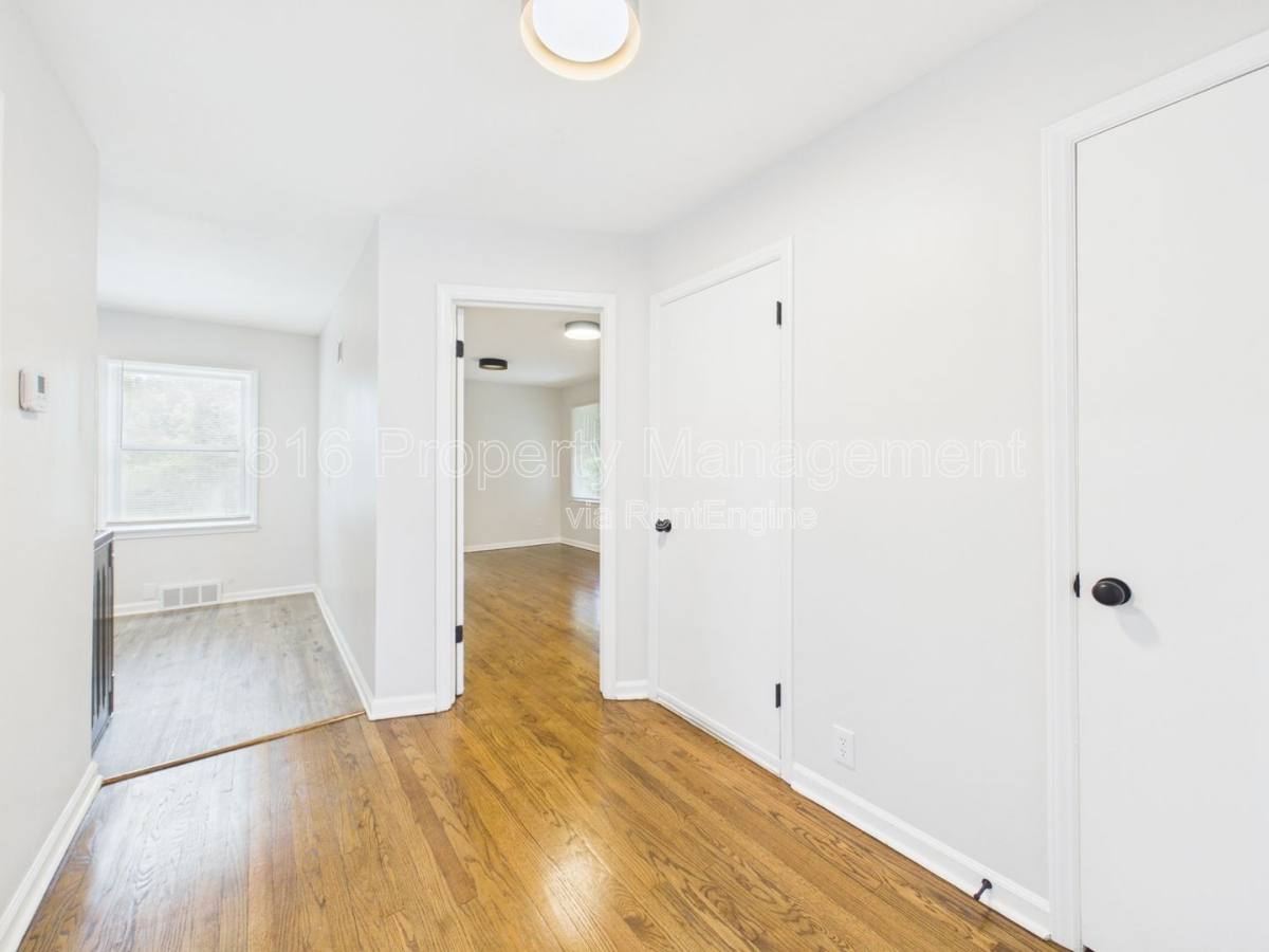 Apartment for rent at 4279 E 60 Terrace, Kansas City, MO 64130