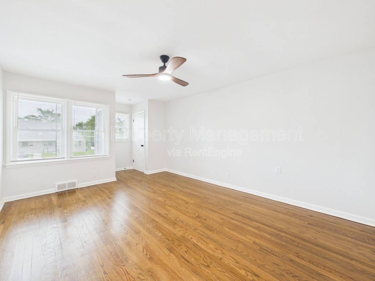 Apartment for rent at 4279 E 60 Terrace, Kansas City, MO 64130