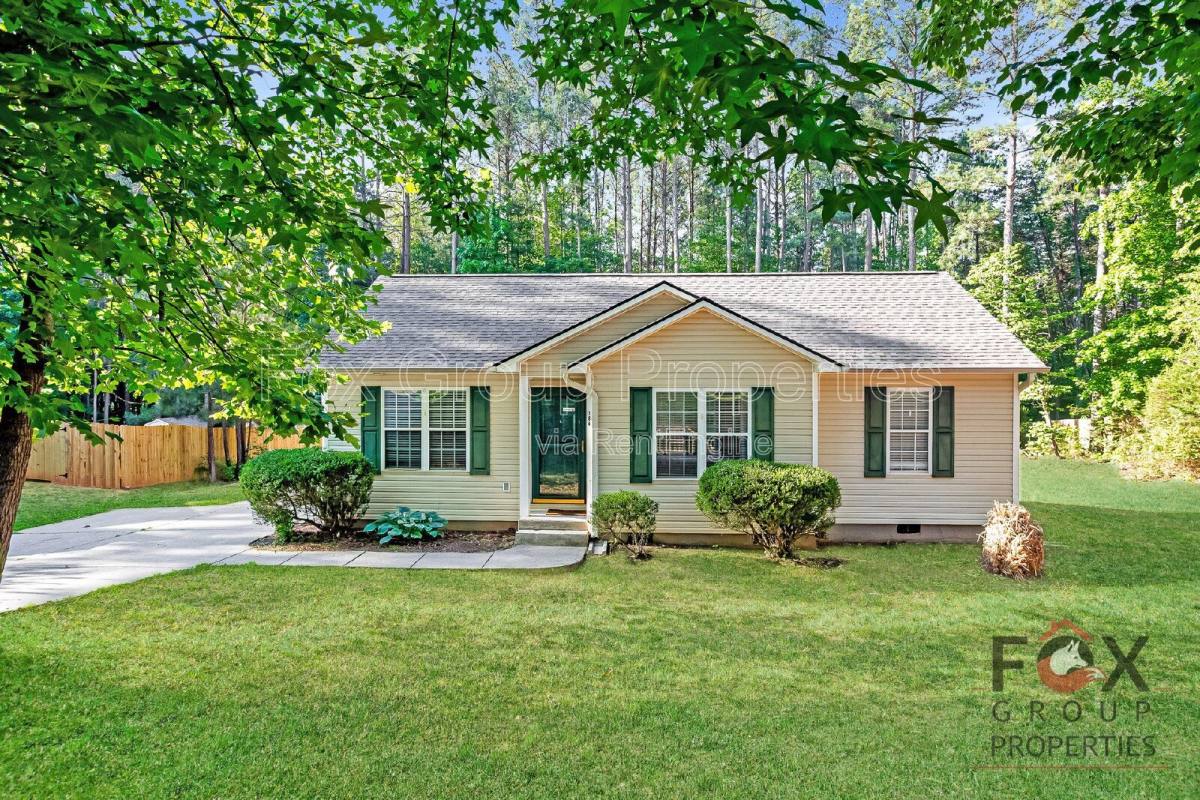 House for rent at 184 Brook Creek Dr, Troutman, NC 28166