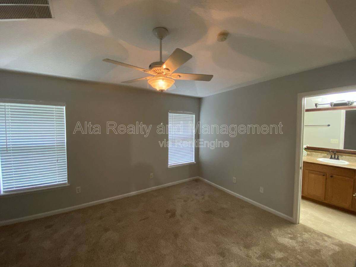 Townhouse for rent at 8692 Tower Falls Dr, Jacksonville, FL 32244