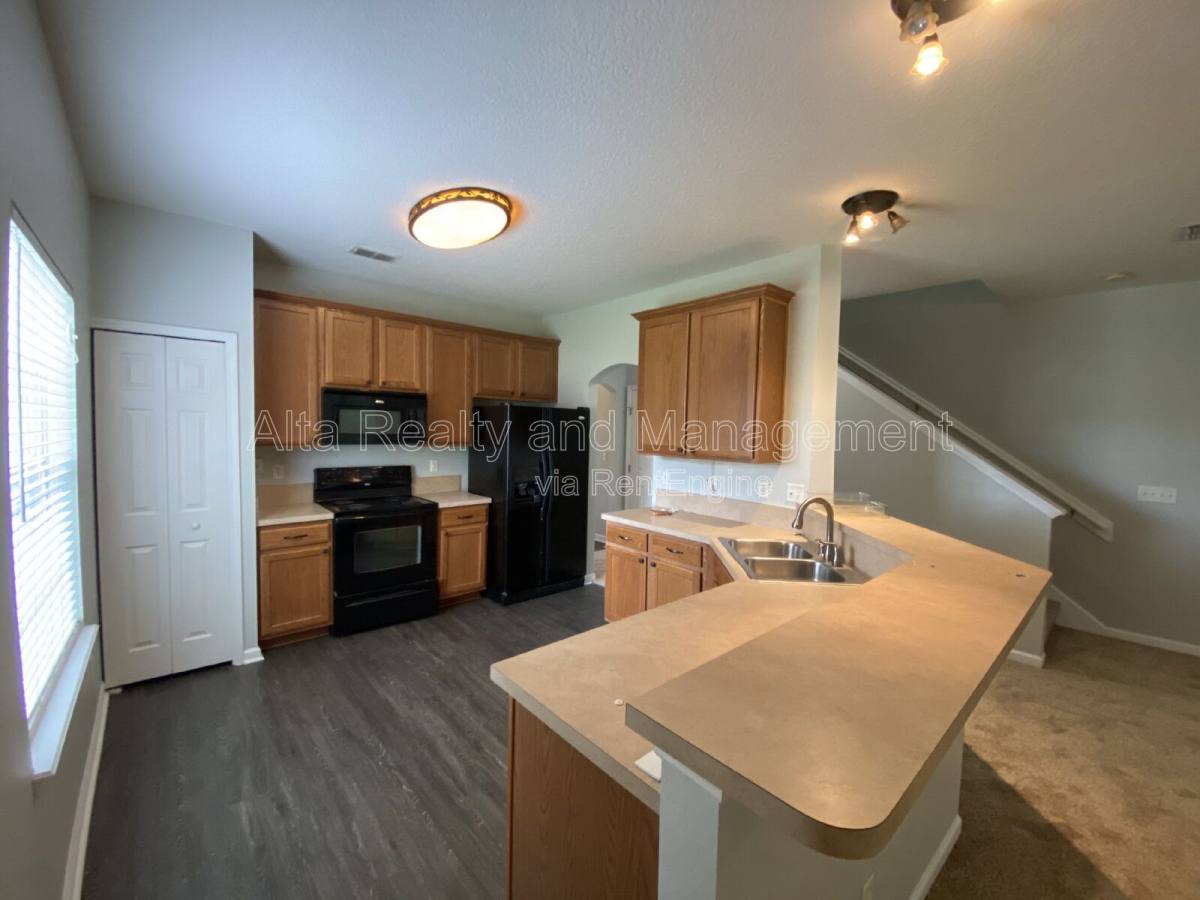 Townhouse for rent at 8692 Tower Falls Dr, Jacksonville, FL 32244