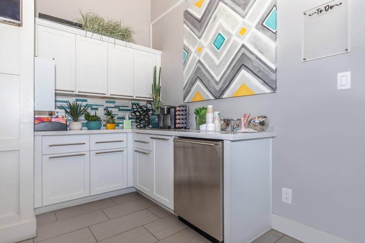 Apartment for rent at 2606 N 44th St, Phoenix, AZ 85008