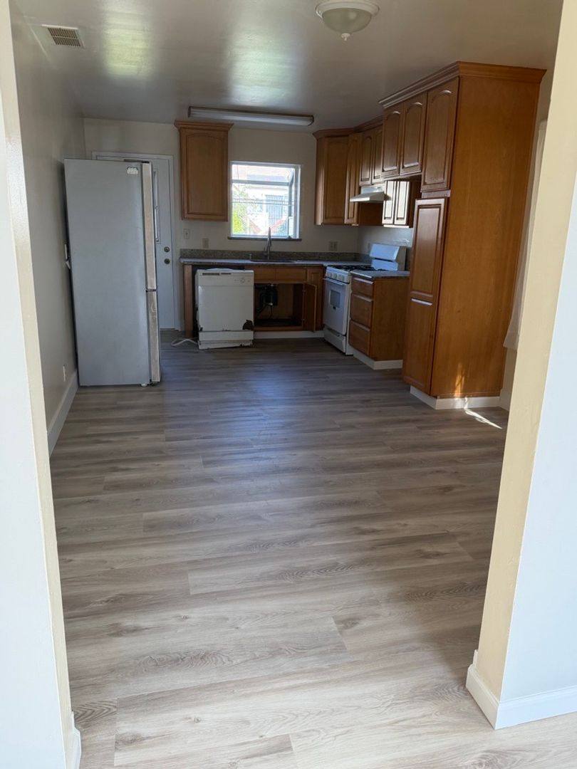 Apartment for rent at 2712 Adeline St, Oakland, CA 94607
