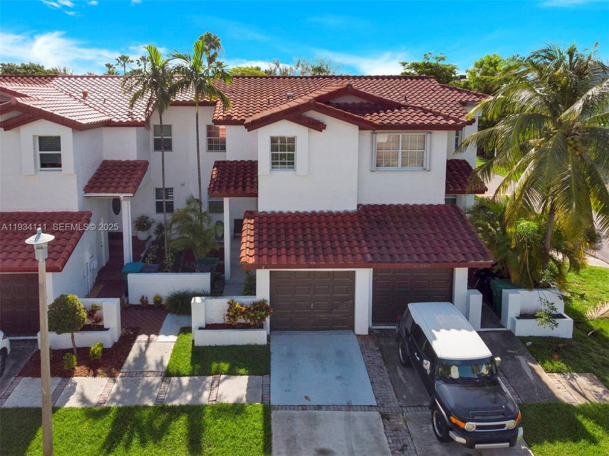 Townhouse for rent at 20985 SW 84th Ave, Miami, FL 33189