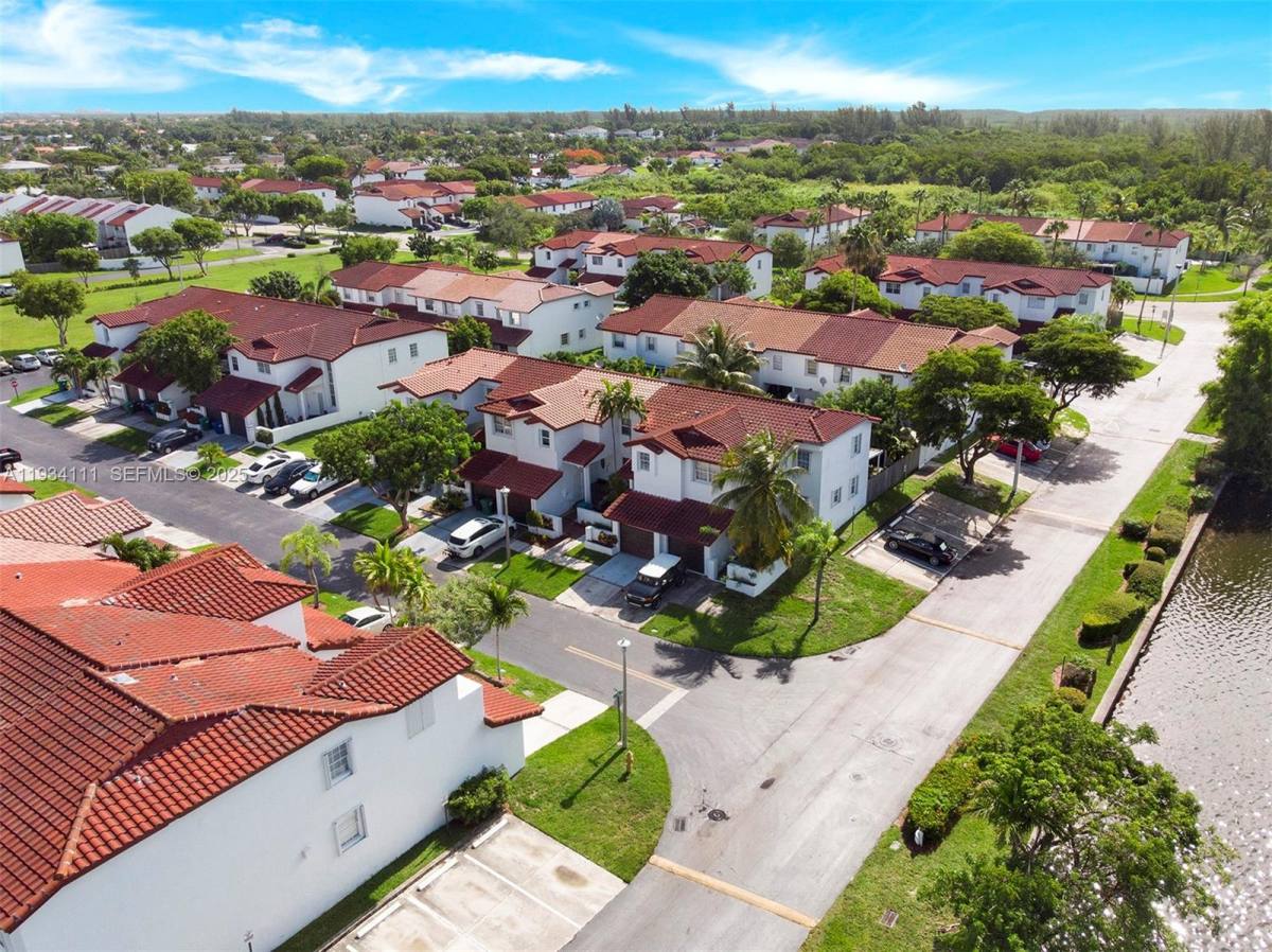 Townhouse for rent at 20985 SW 84th Ave, Miami, FL 33189