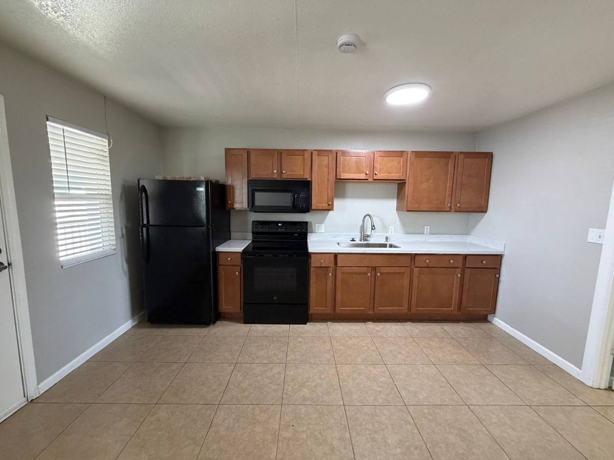 Apartment for rent at 329-349 N 11th St, Phoenix, AZ 85006
