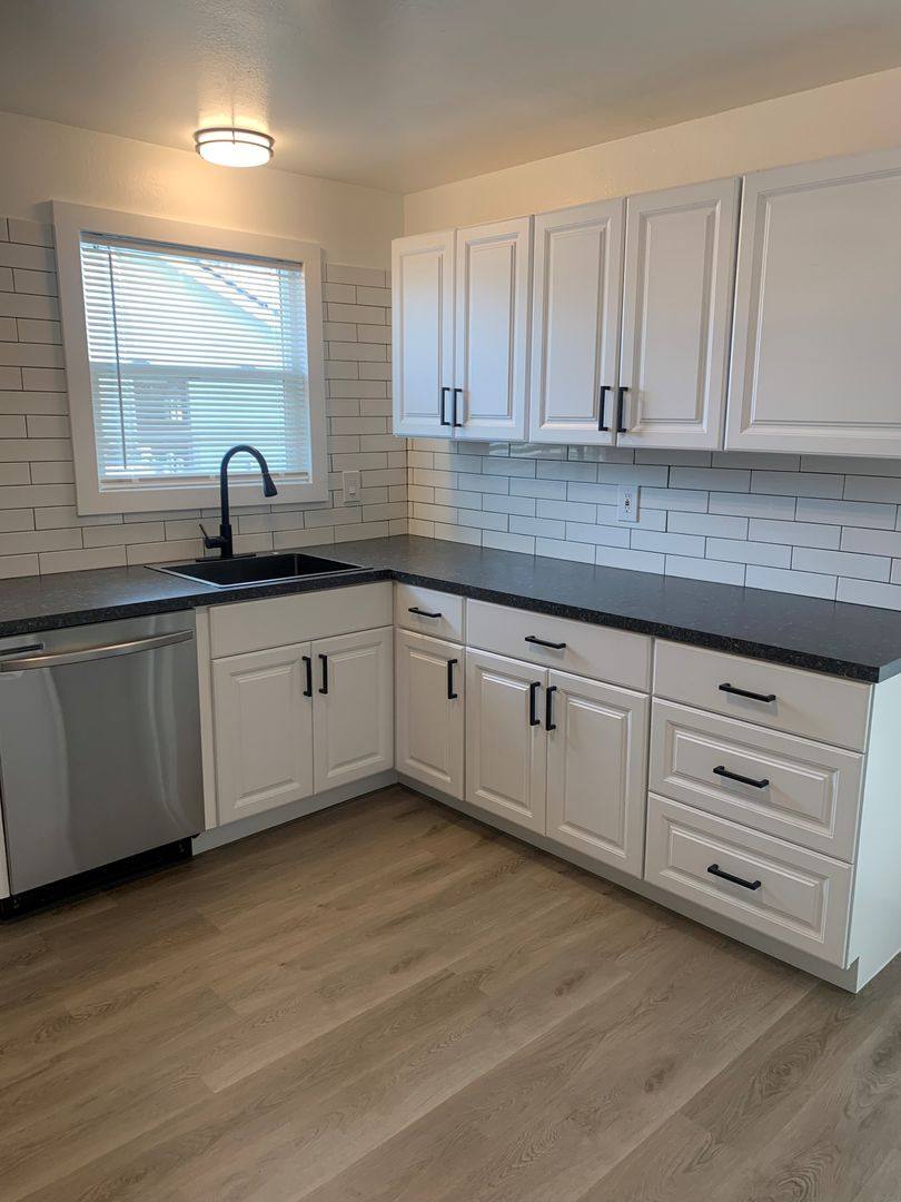House for rent at 2457 Orchard Way, Klamath Falls, OR 97601