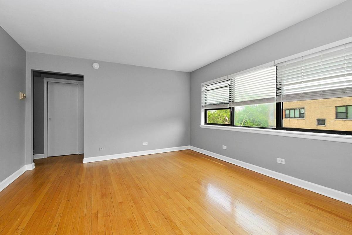 Apartment for rent at 10206-30 S Walden Parkway, Chicago, IL 60643